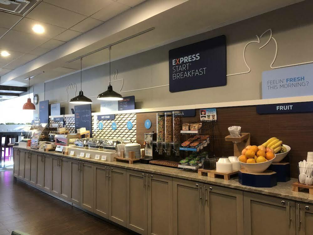 Holiday Inn Express Washington Dc Silver Spring By Ihg Eksteriør billede